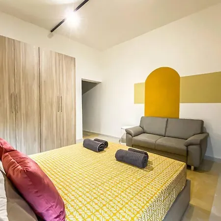 Sunset Haven 4 - Sliema Strand, Апартаменты Gzira